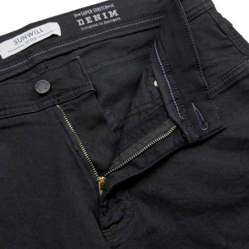 Super Stretch Jeans in Fitted Fit 