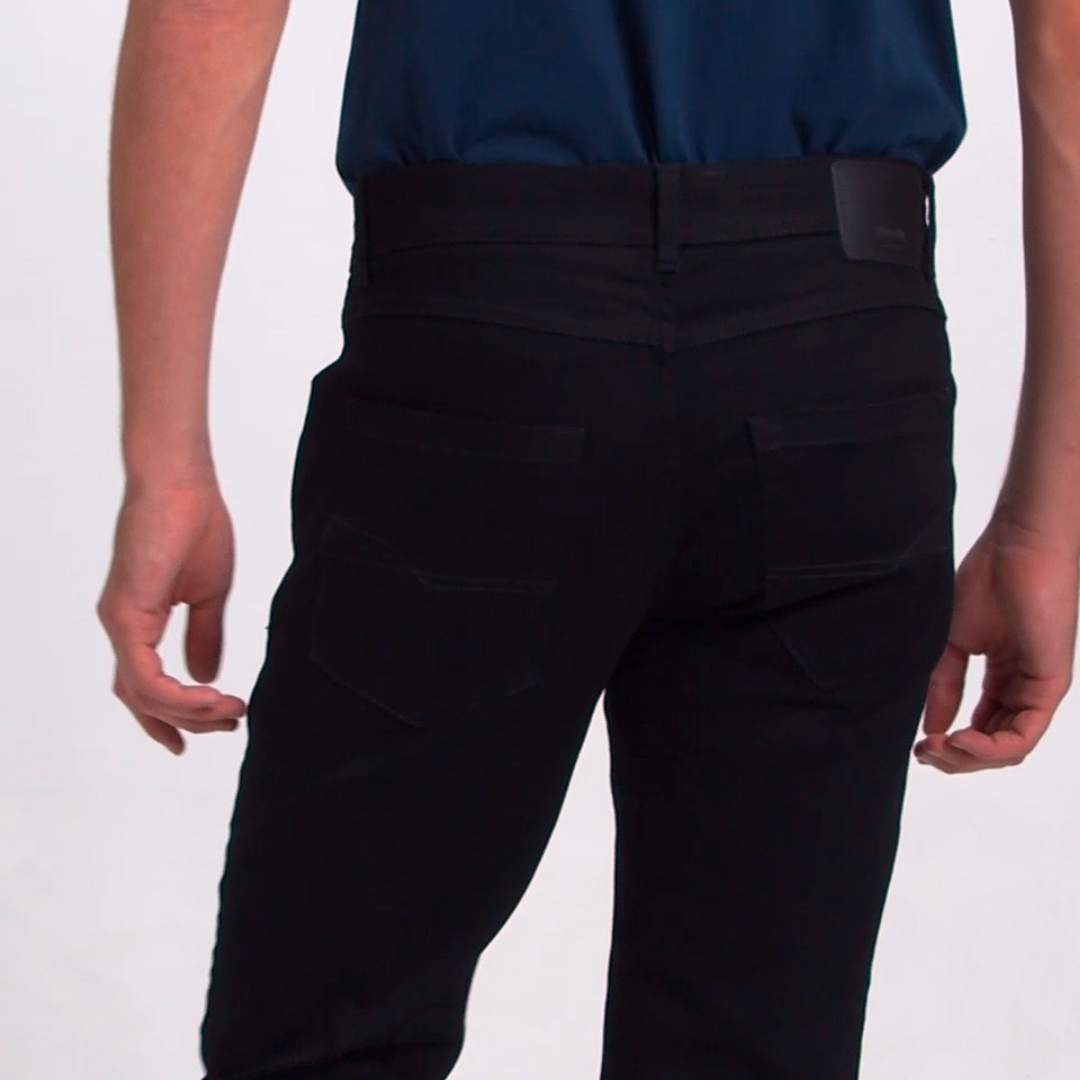 Super Stretch Jeans in Fitted Fit - Black