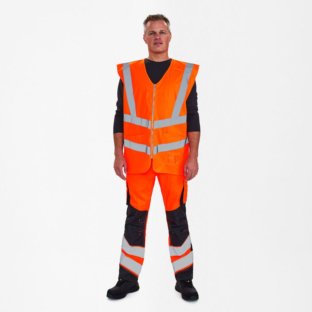 SAFETY Weste mit Reißverschluss – Warnorange (Am Modell)