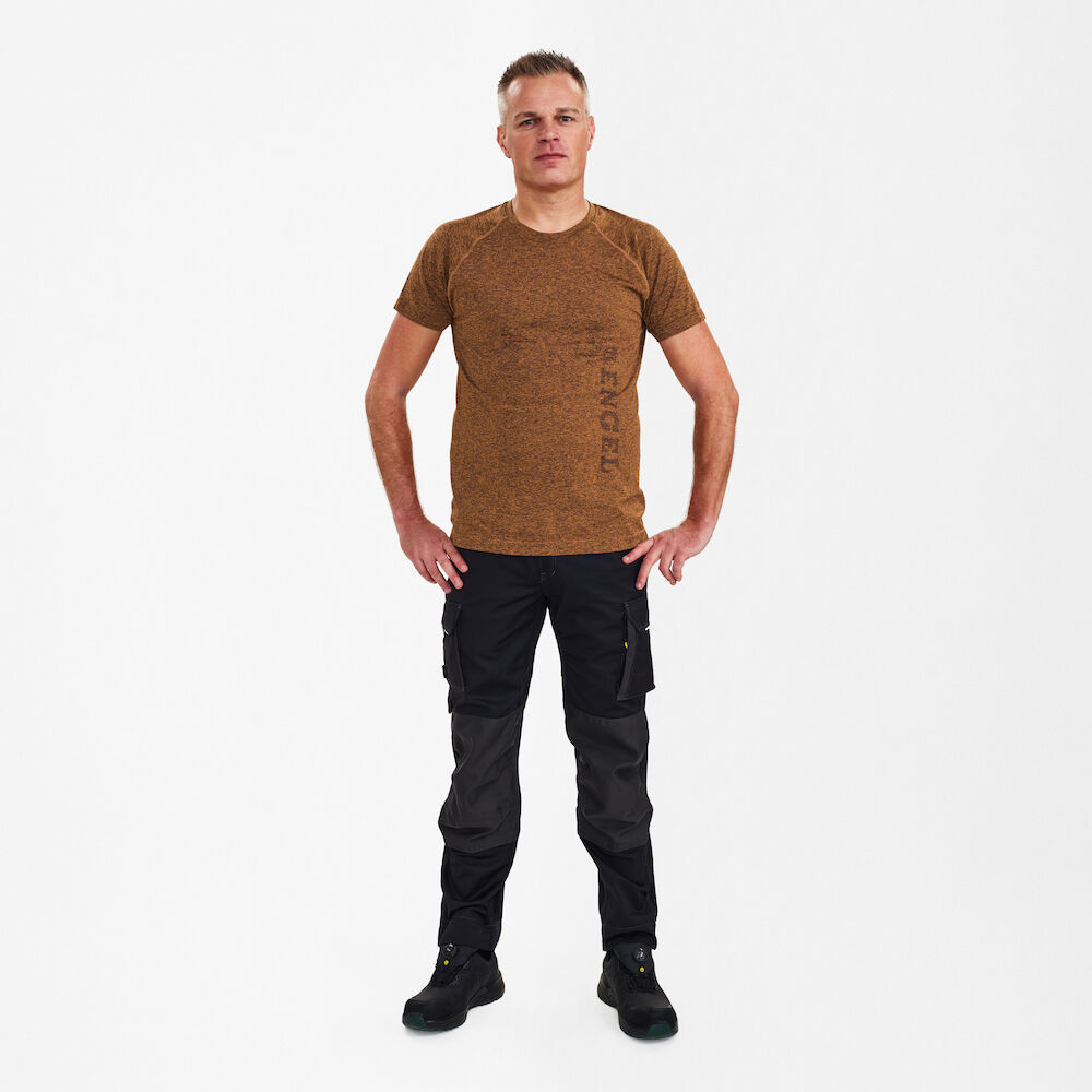 X-TREME Seamless T-Shirt – Orange melange (Am Modell)