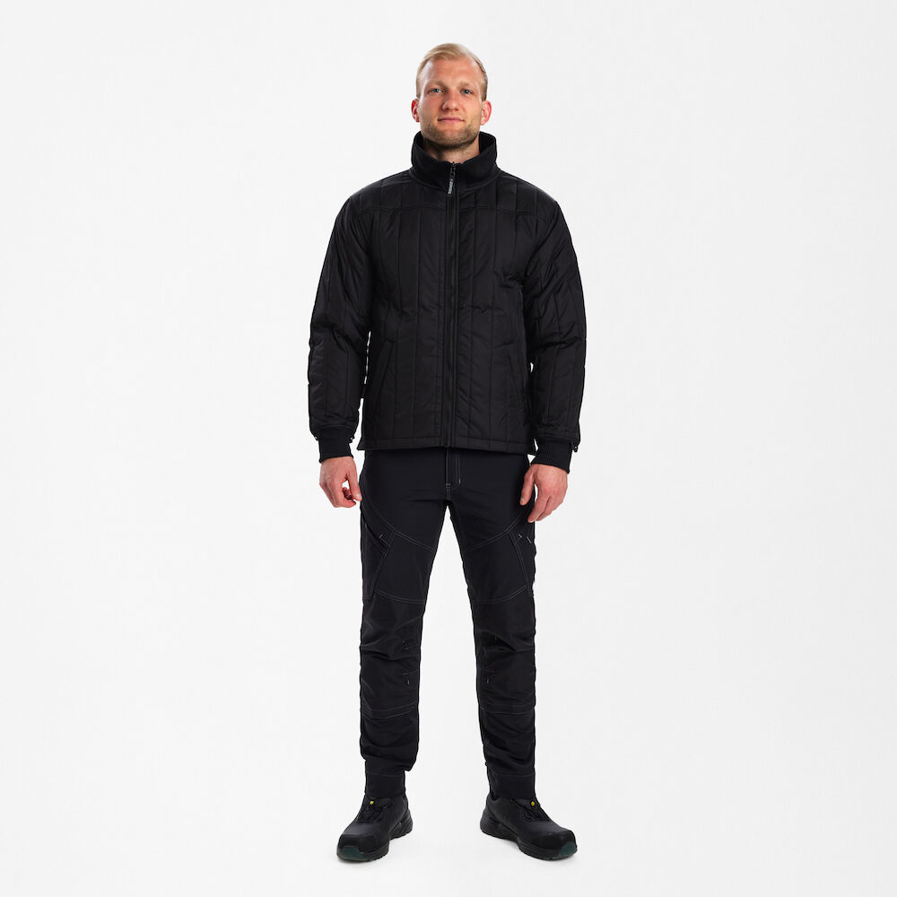 EXTEND Steppjacke – Schwarz (Am Modell)