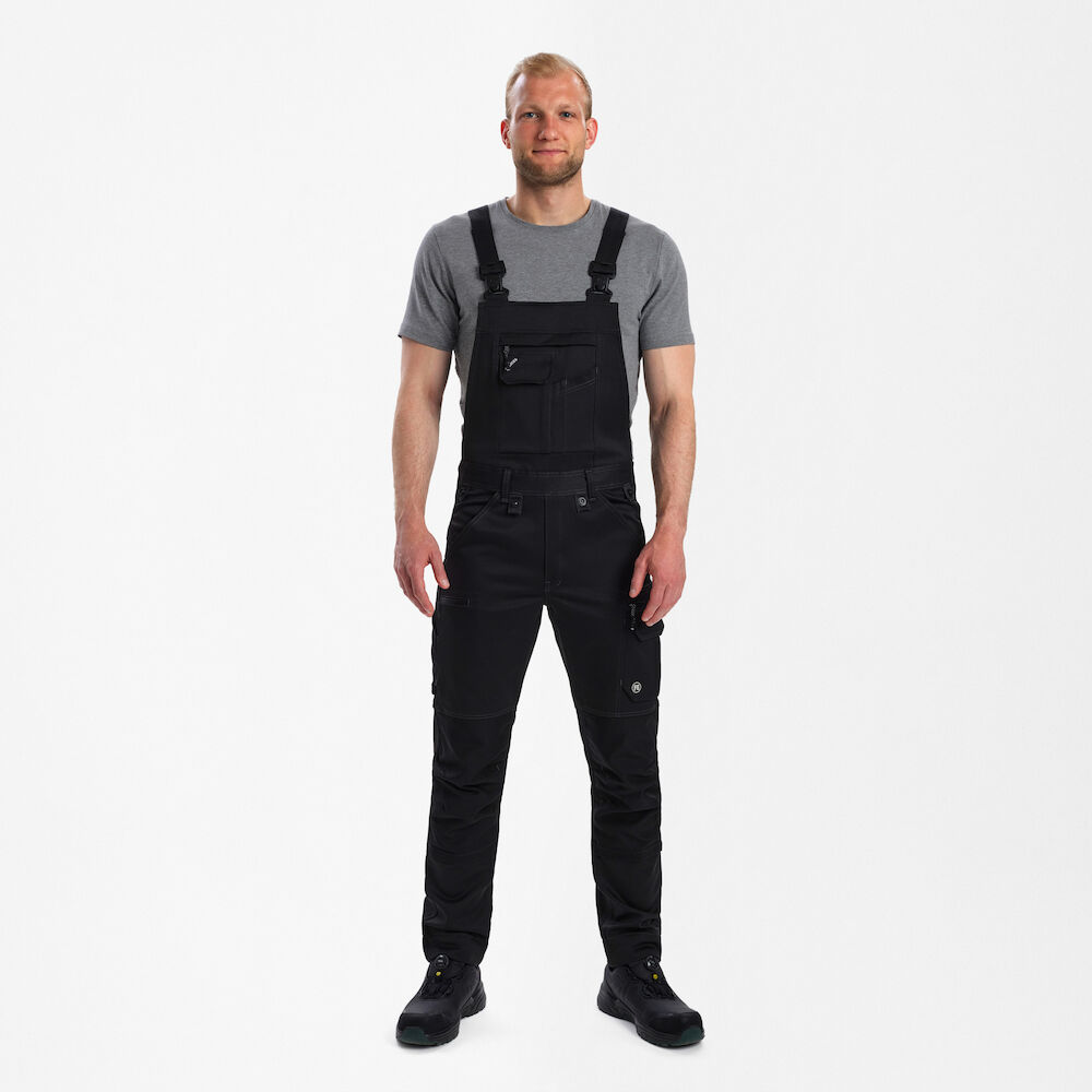X-TREME Latzhose mit 2-Wege-Stretch – Schwarz (Am Modell)