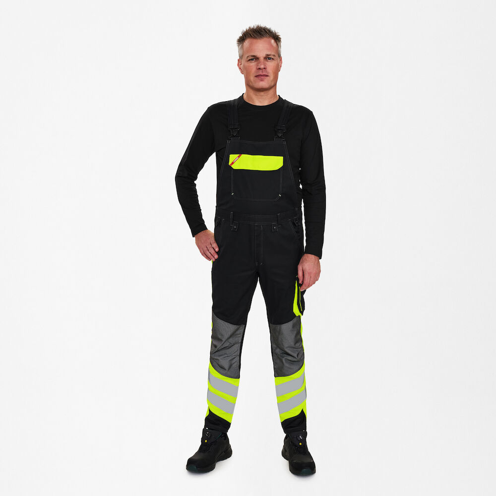 CARGO Latzhose – Schwarz / Gelb (Am Modell)