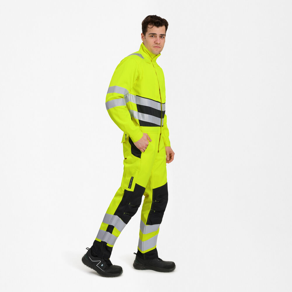 SAFETY+ Overall – Gelb / Schwarz (Am Modell)